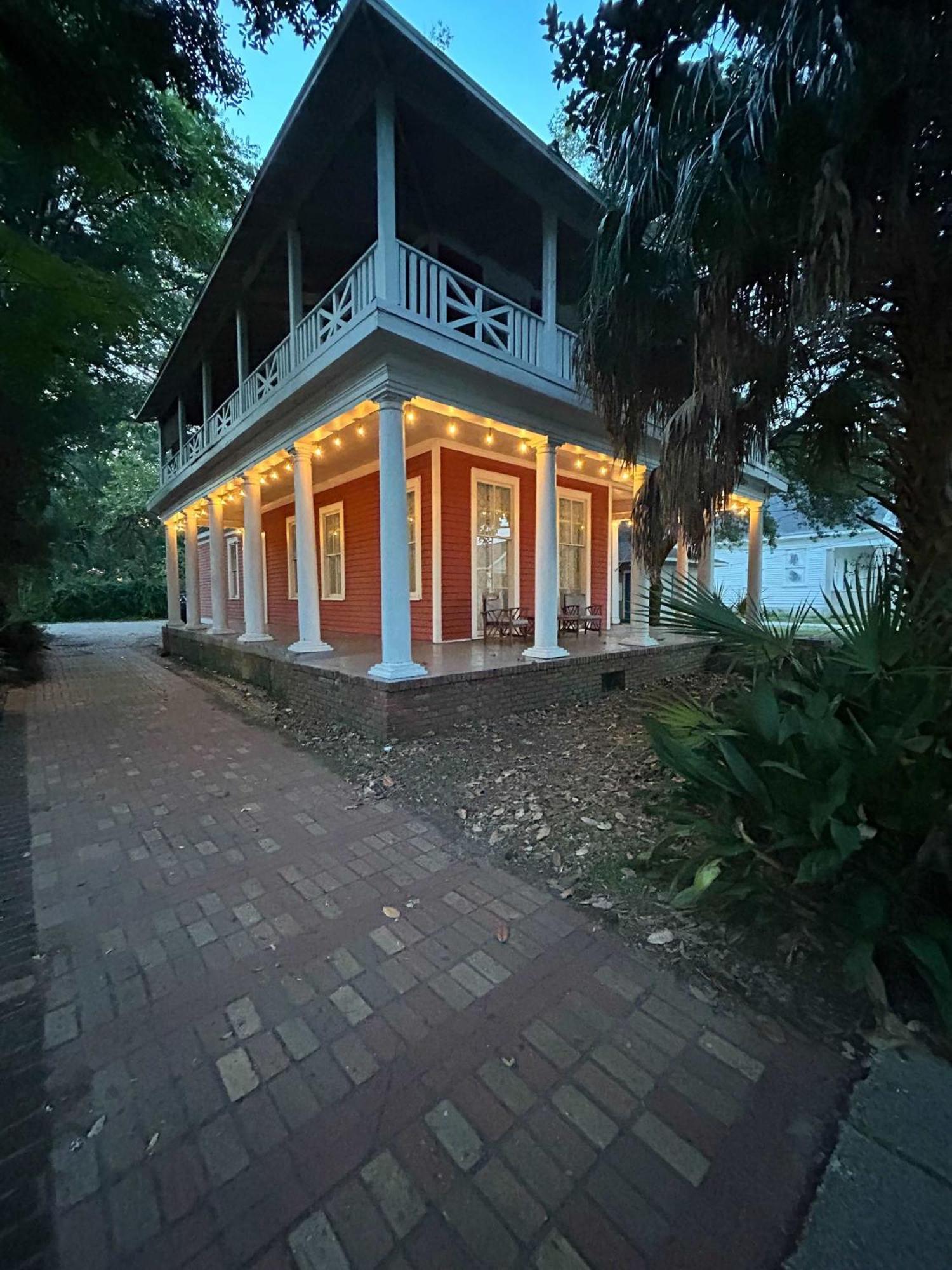 Pretty Peach Palace-Historic, Mins To Downtown Mobile Luaran gambar